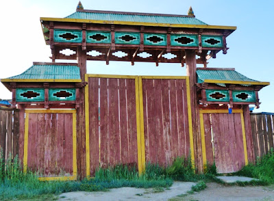 Буддийский храм в Эрдэнэте, Монголия.