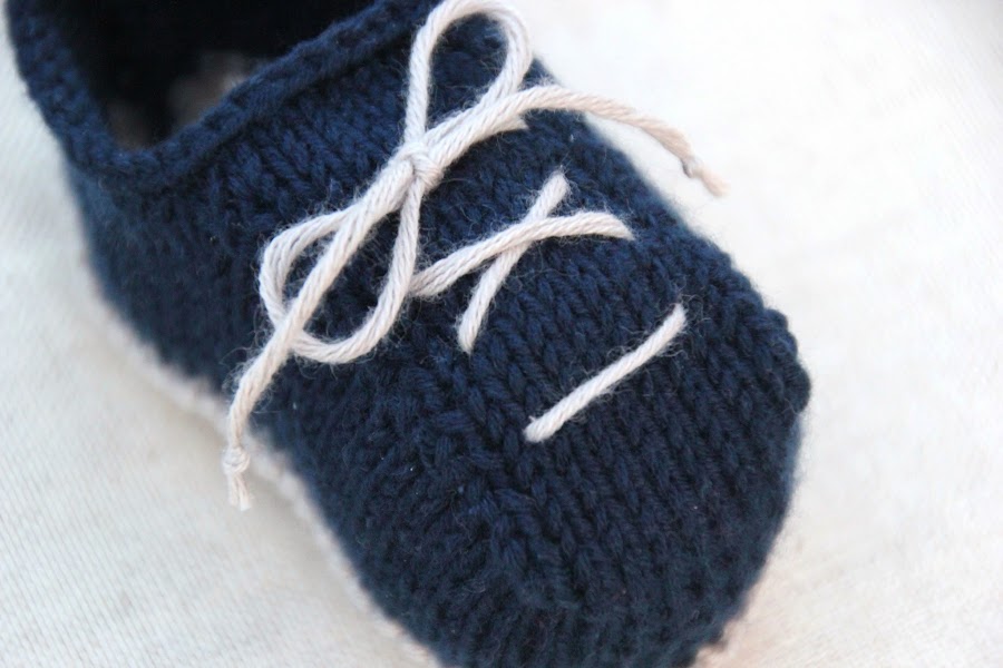 DIY como hacer patucos bebe de lana dos agujas (patrón patucos gratis)