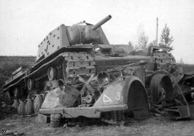 Soviet KV-1 heavy tank 23 June 1941 worldwartwo.filminspector.com