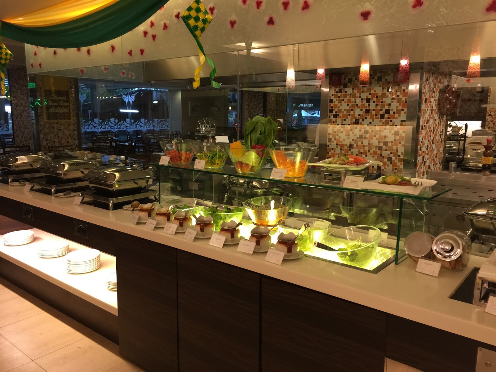 Observe the world Sarawak Kuching Grand Margherita Hotel with free