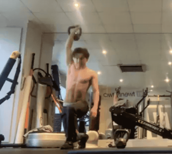 tom+holland+shirtless+workout.gif