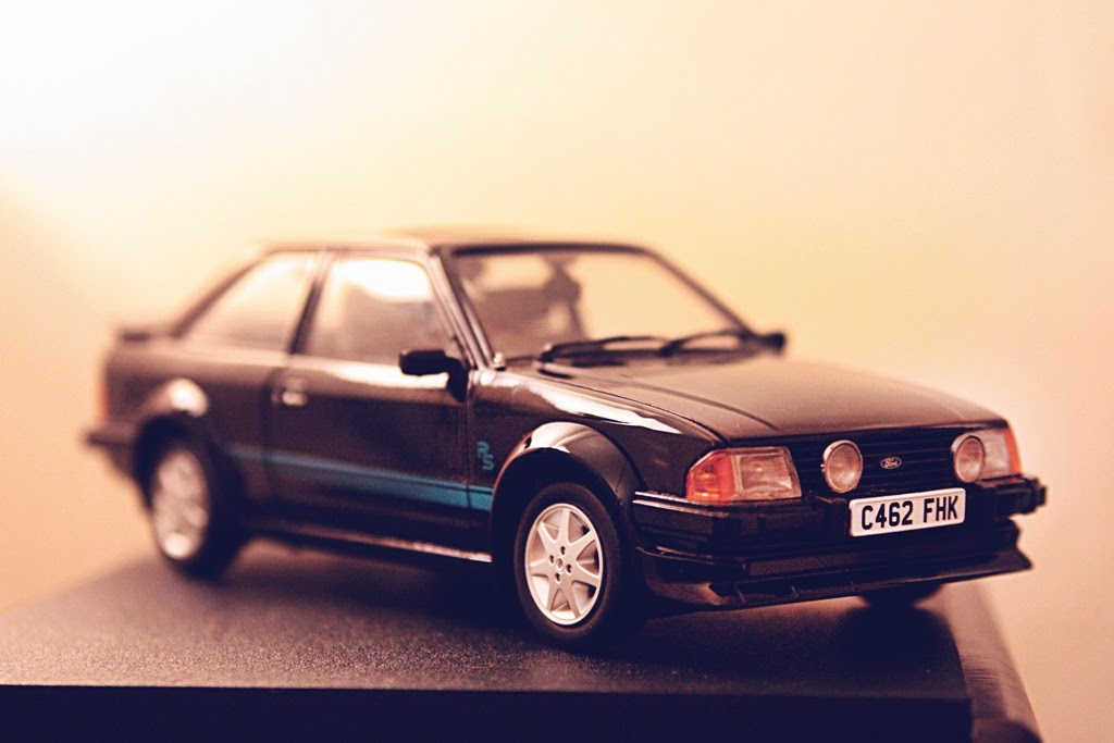 1/18 Sun Star Ford Escort RS Turbo