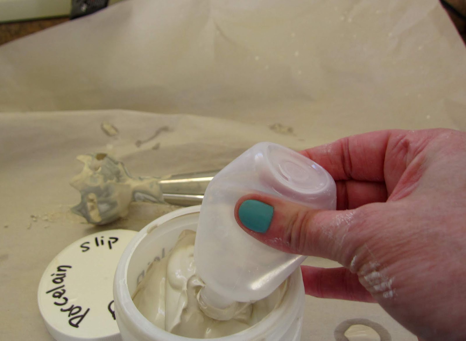 Making slip for slip trailing on pottery Top Organic Gardening