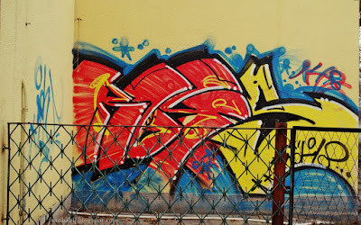 http://fotobabij.blogspot.com/2015/12/puawy-graffiti-na-dworcu-pks-lubelska.html