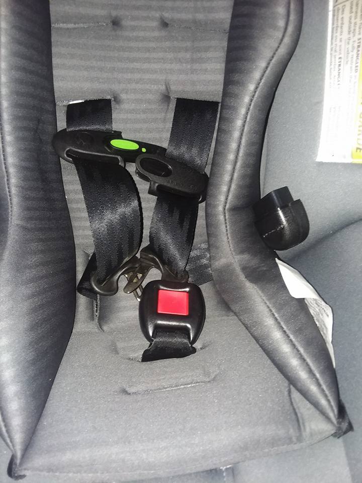 Keeping Your Baby Safe With Evenflo Pivot Modular Travel System Chitmom - Evenflo Pivot Extra Car Seat Base