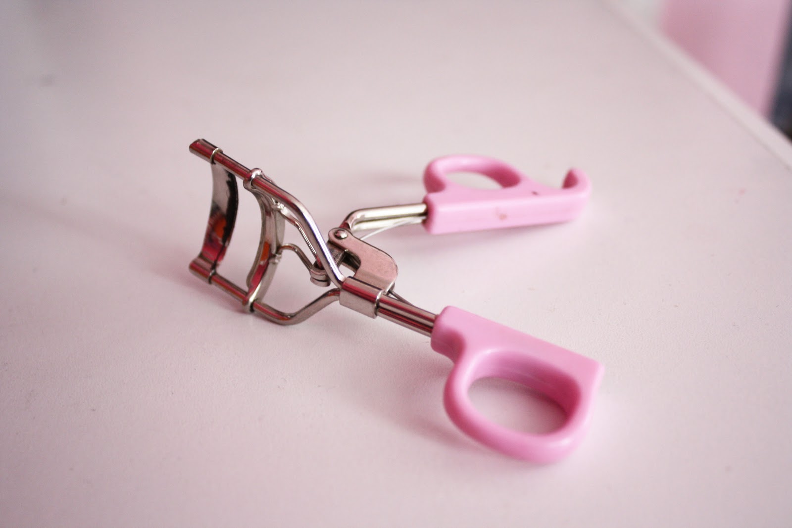 P.S. It's Vida Holy Grail Fail Shu Uemura eyelash curler