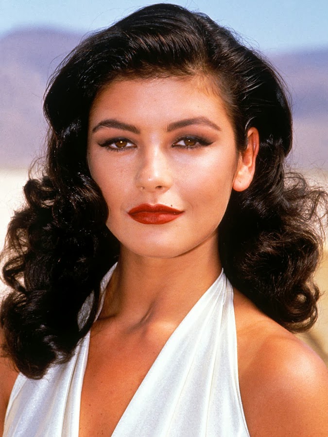 catherine zeta jones hot photos/catherine zeta jones beautiful photos