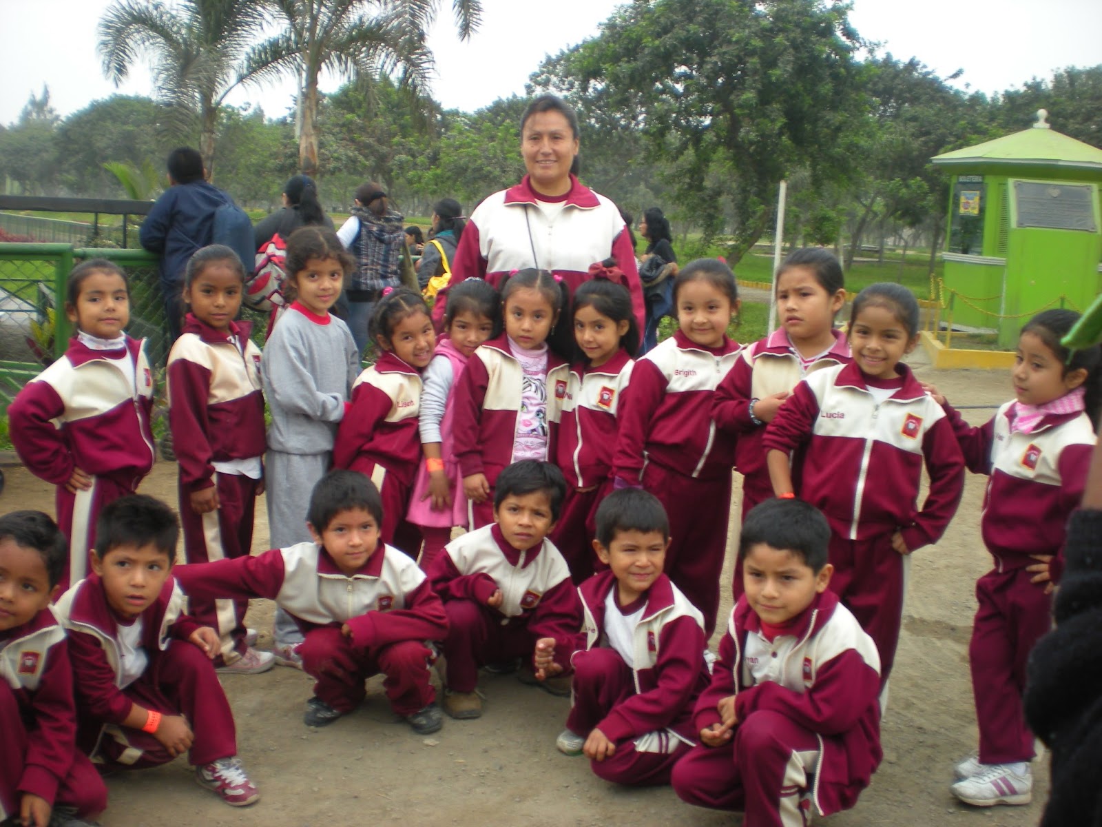 D. Hermelinda Reyes PARQUE SINCHI ROCA