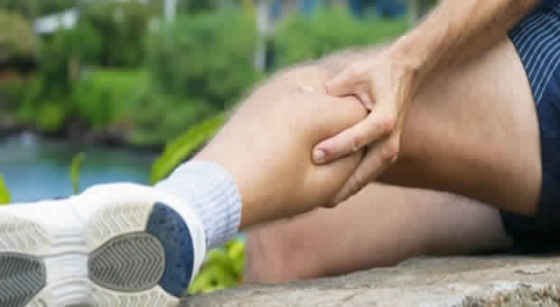 ما هي أسباب الشد العضلي في الساق أثناء النوم معلومات