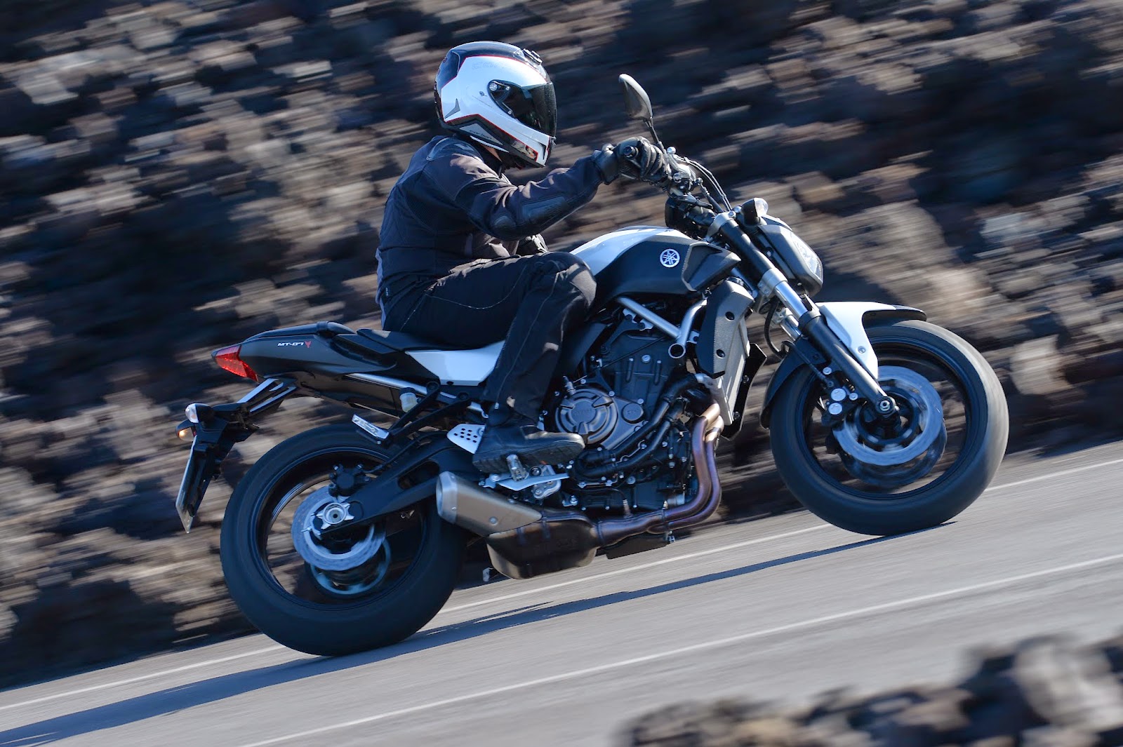 MOTO-TESTE: Yamaha MT-07