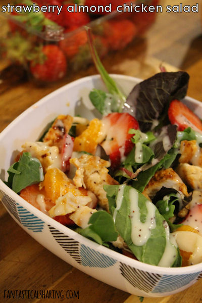 Strawberry Almond Chicken Salad #maindish #salad #chicken #FantasticalFoodFight