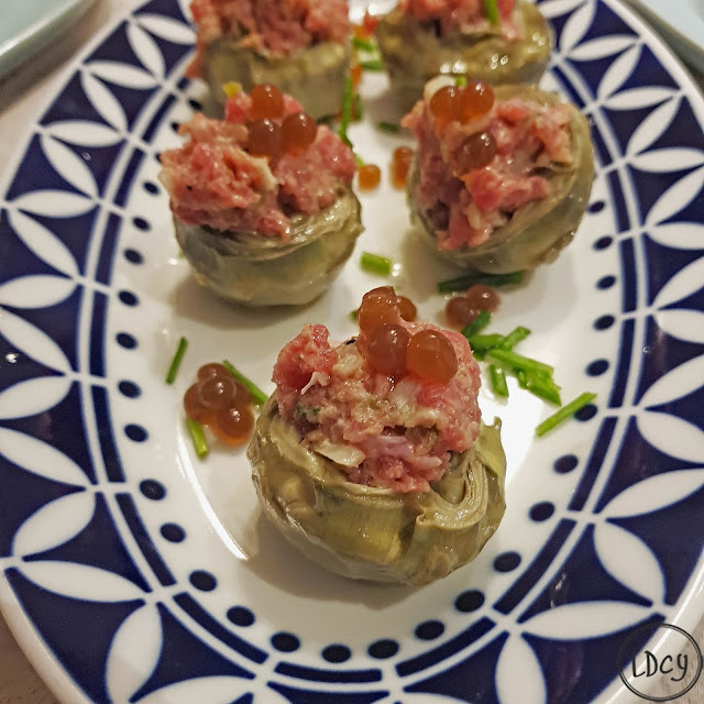 Alcachofas Y Steak Tartar/ Artichokes And Steak Tartar
