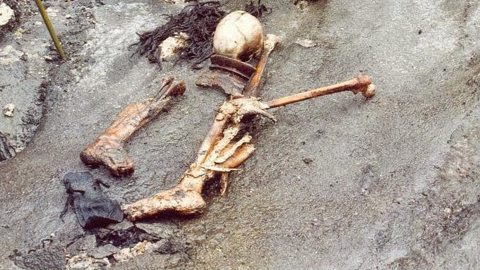 The well preserved skeletons in Roopkund Lake