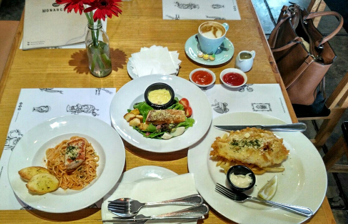 royale bakery bogor, royale cafe bogor, monarchy bistro bogor, monarchy restaurant bogor, tempat nongkrong bogor gaul, tempat brunch bogor, restoran anak muda bogor, restoran gaul bogor