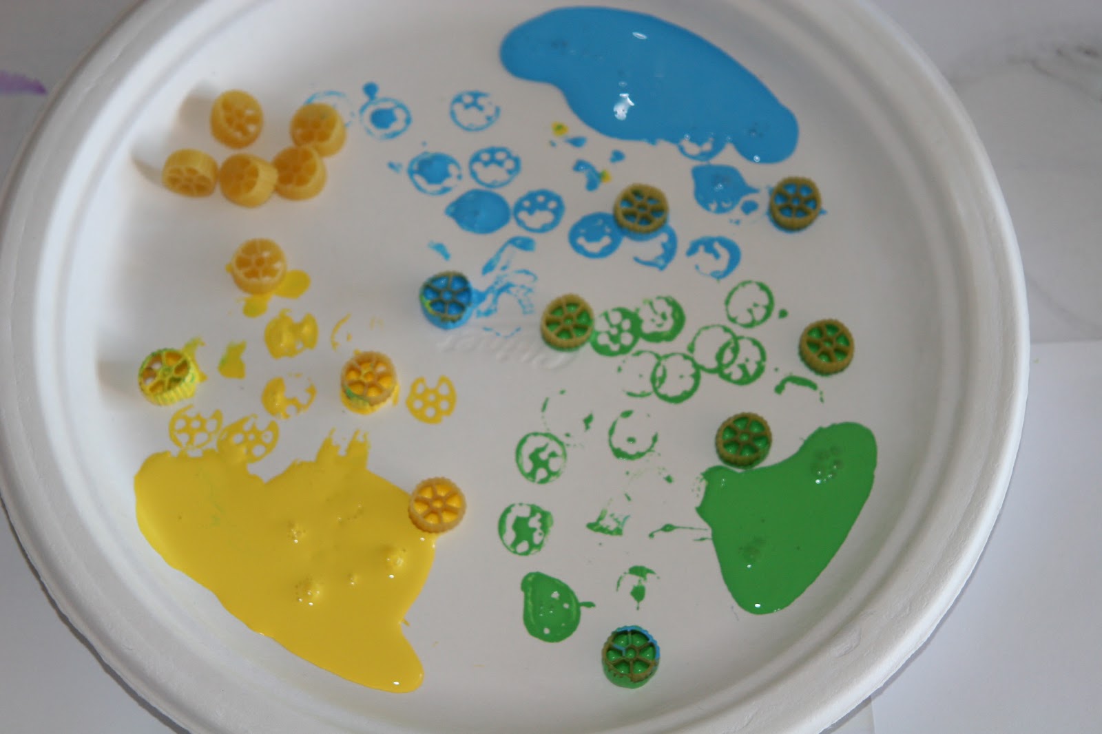Kids Books and Crafts: Pasta Wheel Trains