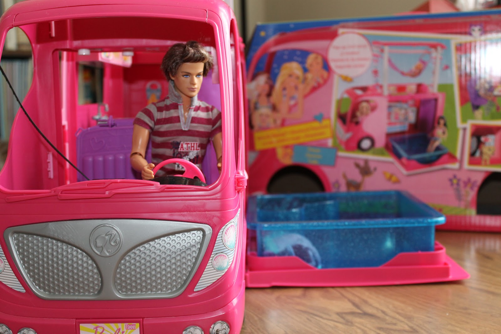 barbie et sa poussette