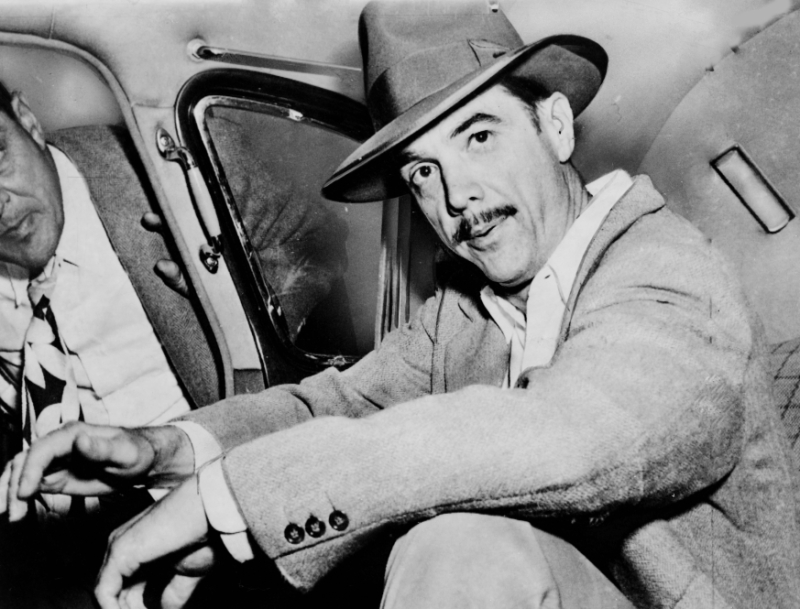 Did+Howard+Hughes+View+a+Captured+UFO+and+Its+Occupants EL magnate Howard Hughes y si vínculo con los #ovnis