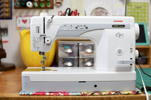 Janome MOD-19 Easy-to-Use Basic Sewing Machine & Reviews