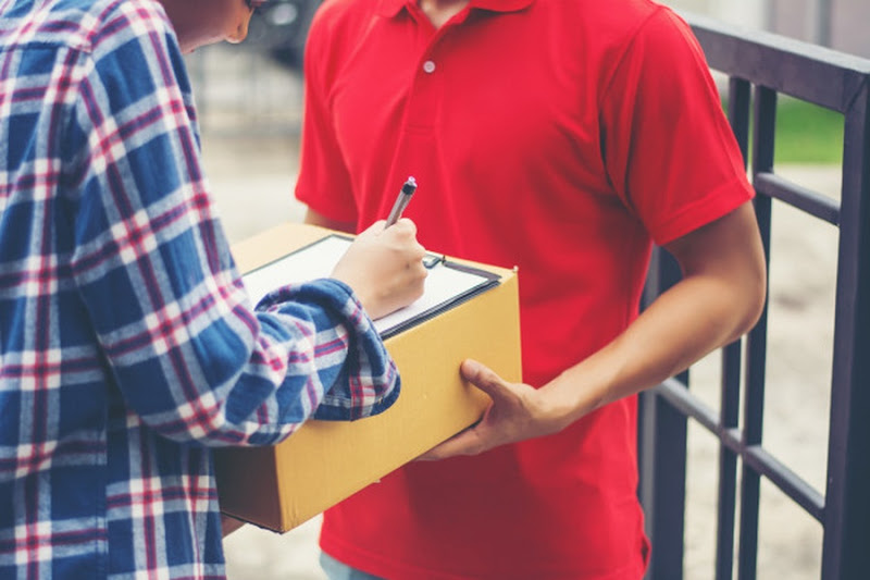 how to make your courier business stand out