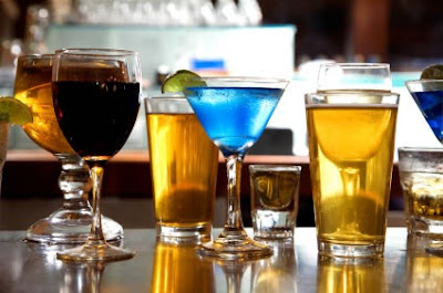 @InstaMag - Researchers have discovered a mechanism that strongly influences whether or not someone is likely to drink a lot of alcohol. influential-alcohol-drinking-mechanism-discovered