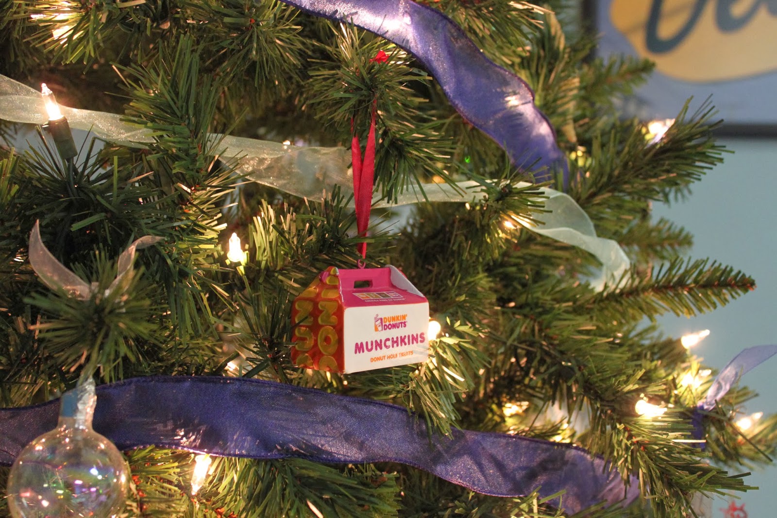 Robyn's Report Rhode Island Themed Christmas Tree