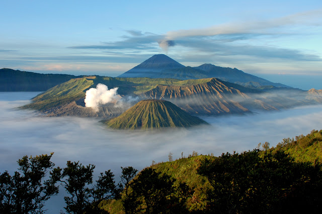 Mengulas Asal Usul Gunung Bromo, yang Sering Dianggap Masyarakat Gunung Angker Mengulas Asal Usul Gunung Bromo, yang Sering Dianggap Masyarakat Gunung Angker