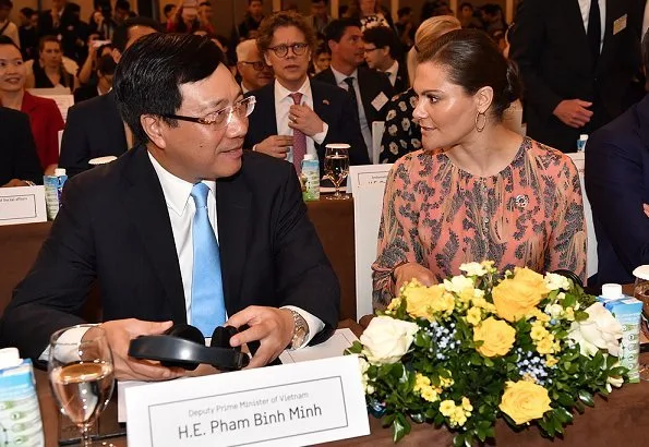 Crown Princess Victoria wore H&M print silk dress H&M Conscious Exclusive at Sweden-Vietnam Business Summit 