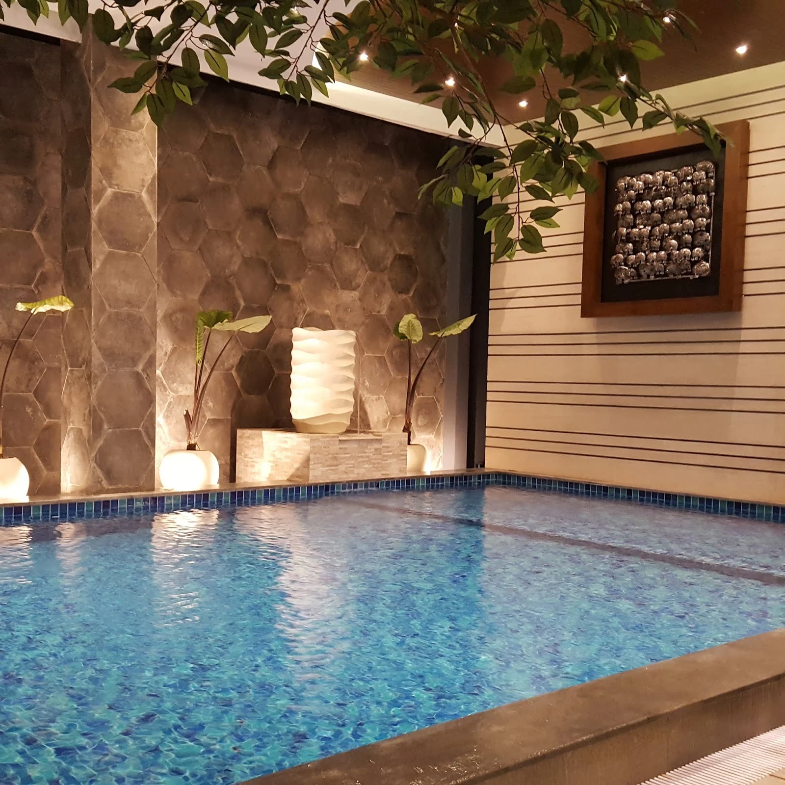 De Lobby Suite Hotel Batu Malang — Maya Rumi