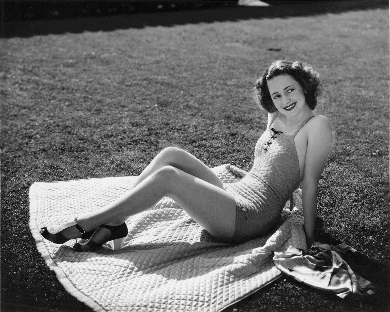 Picture(s) of the Week: An Olivia de Havilland Pictorial Tribute.