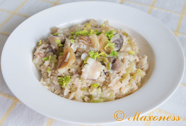 А-ля ризотто с шампиньонами и кусочками трески