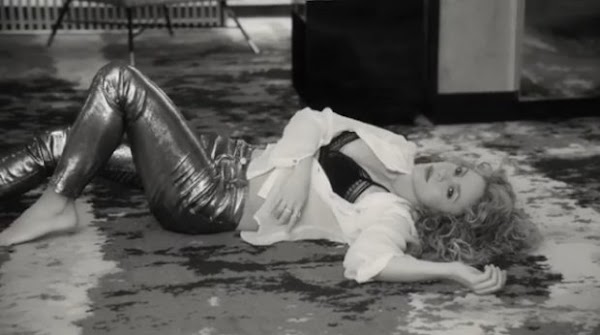 Shakira promociona su nueva fragancia #Dream