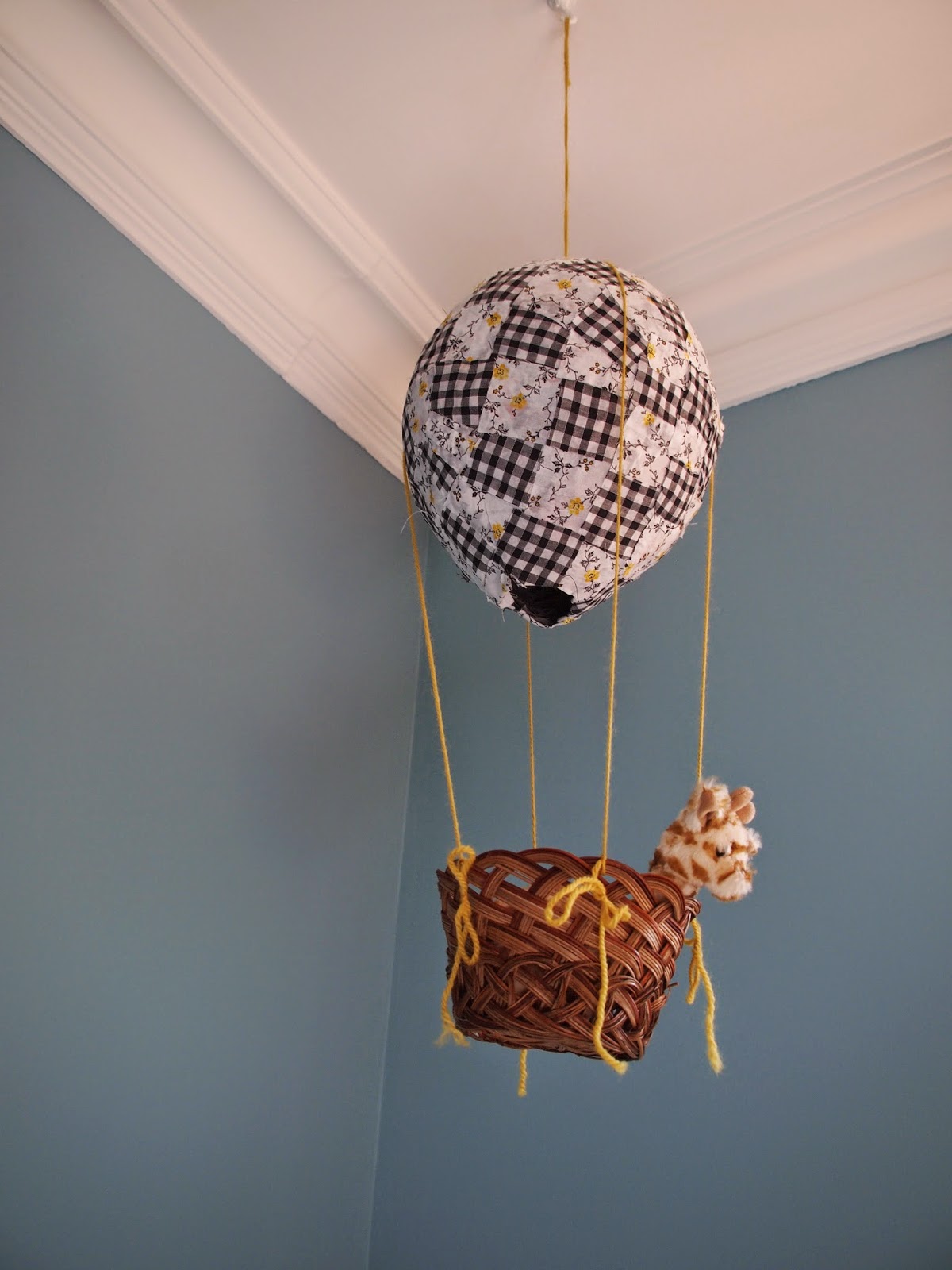 THE THRIFTY CHALLENGE: Mini hot air balloon.