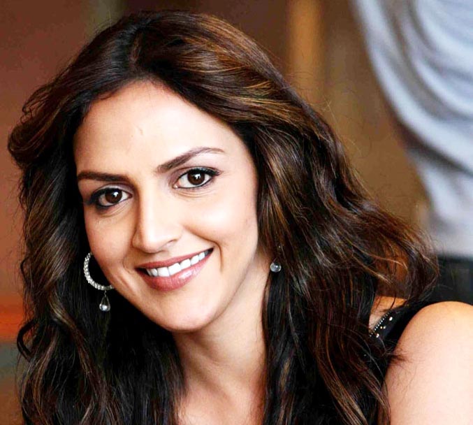 Esha Deol Biography, Wiki, Dob, Height, Weight, Husband, Affairs and More