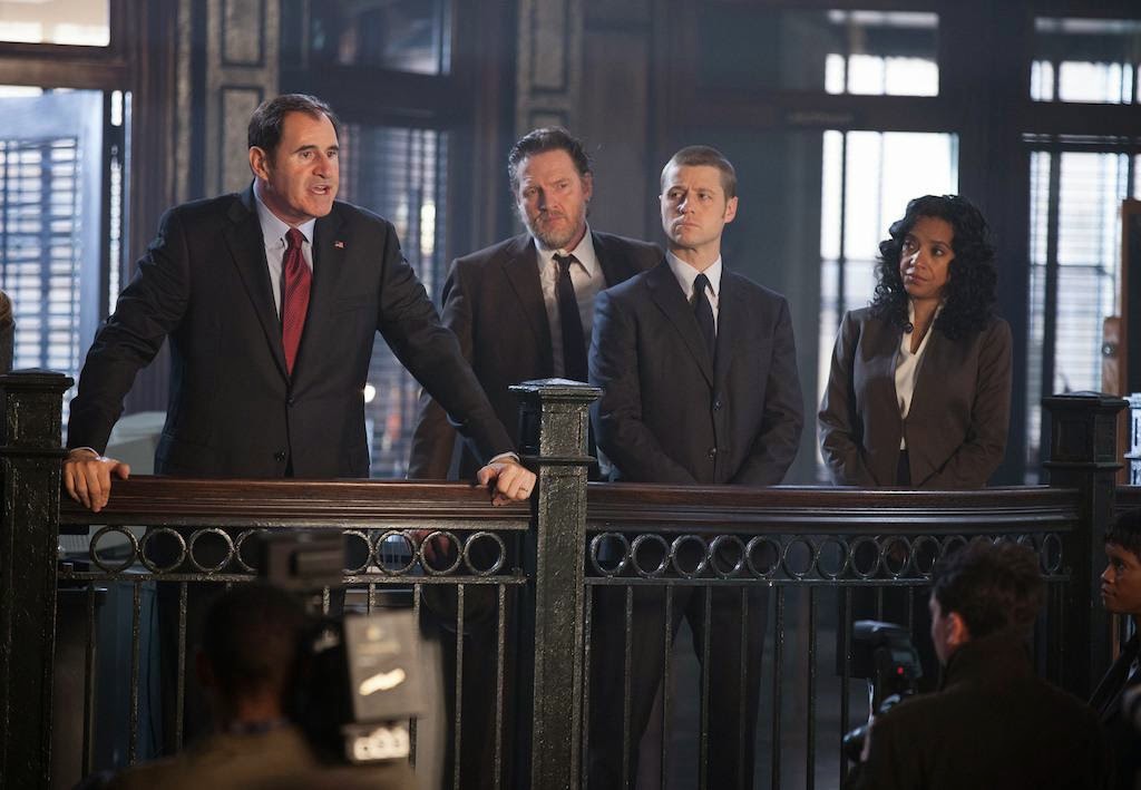 Richard Kind as Mayor Aubrey James with Zabryna Guevara as Captain Sarah Essen and Detectives Jim Gordon and Harvey Bullock in Fox Gotham