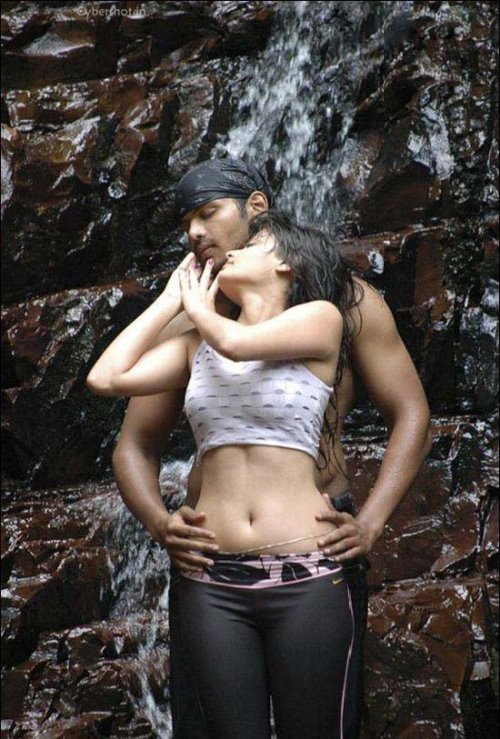 Sneha ullal nude images — pic 5