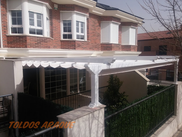 Instalación Pérgola Aluminio 120 x 120 2 Instalación Pérgola Aluminio 120 x 120 PERGOLA%2B120%2BX%2B120%2BMARFIL%2B%25282%2529