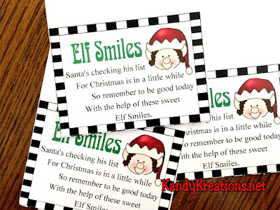 Help your kids to remember to be good this Christmas season with these free printable candy bag toppers.  These yummy and fun Elf Smiles are a perfect way for your Elf on the Shelf to remind them to be good because Santa's checking his list!