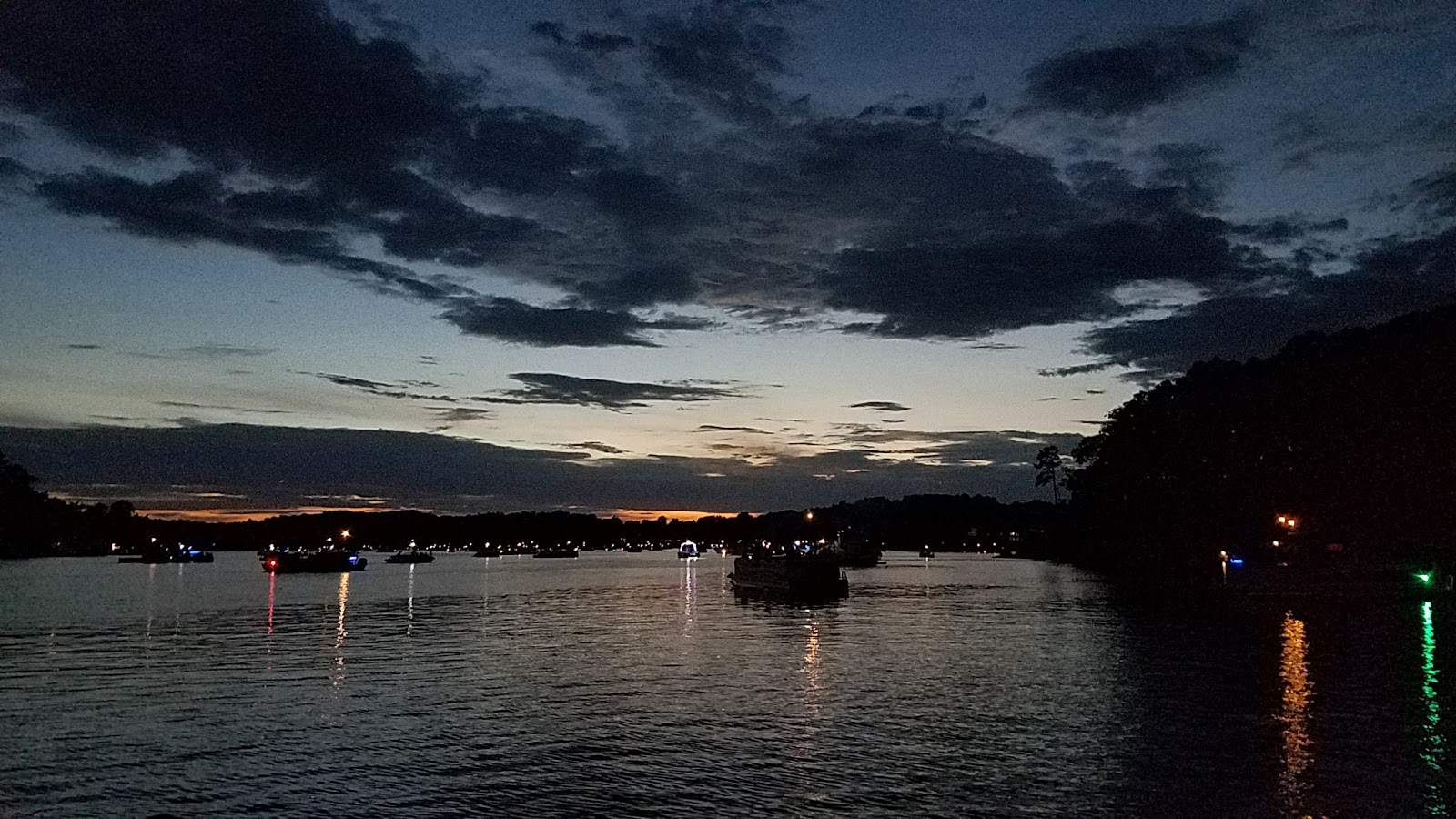 Lake Sidney Lanier Homes Blog Lake Lanier 4th Of July 2017 Fireworks