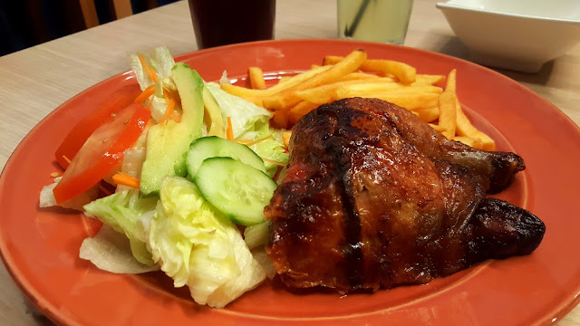 food blogger dubai - grilled chicken