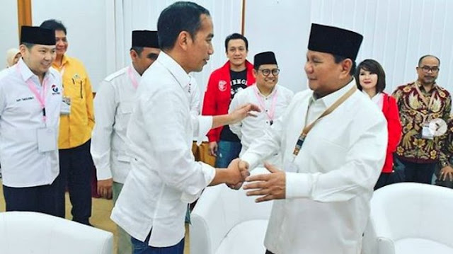 Cerita Prabowo Subianto ketika Dihalangi Paspamres saat Hendak Menyalami Presiden Jokowi Cerita Prabowo Subianto ketika Dihalangi Paspamres saat Hendak Menyalami Presiden Jokowi