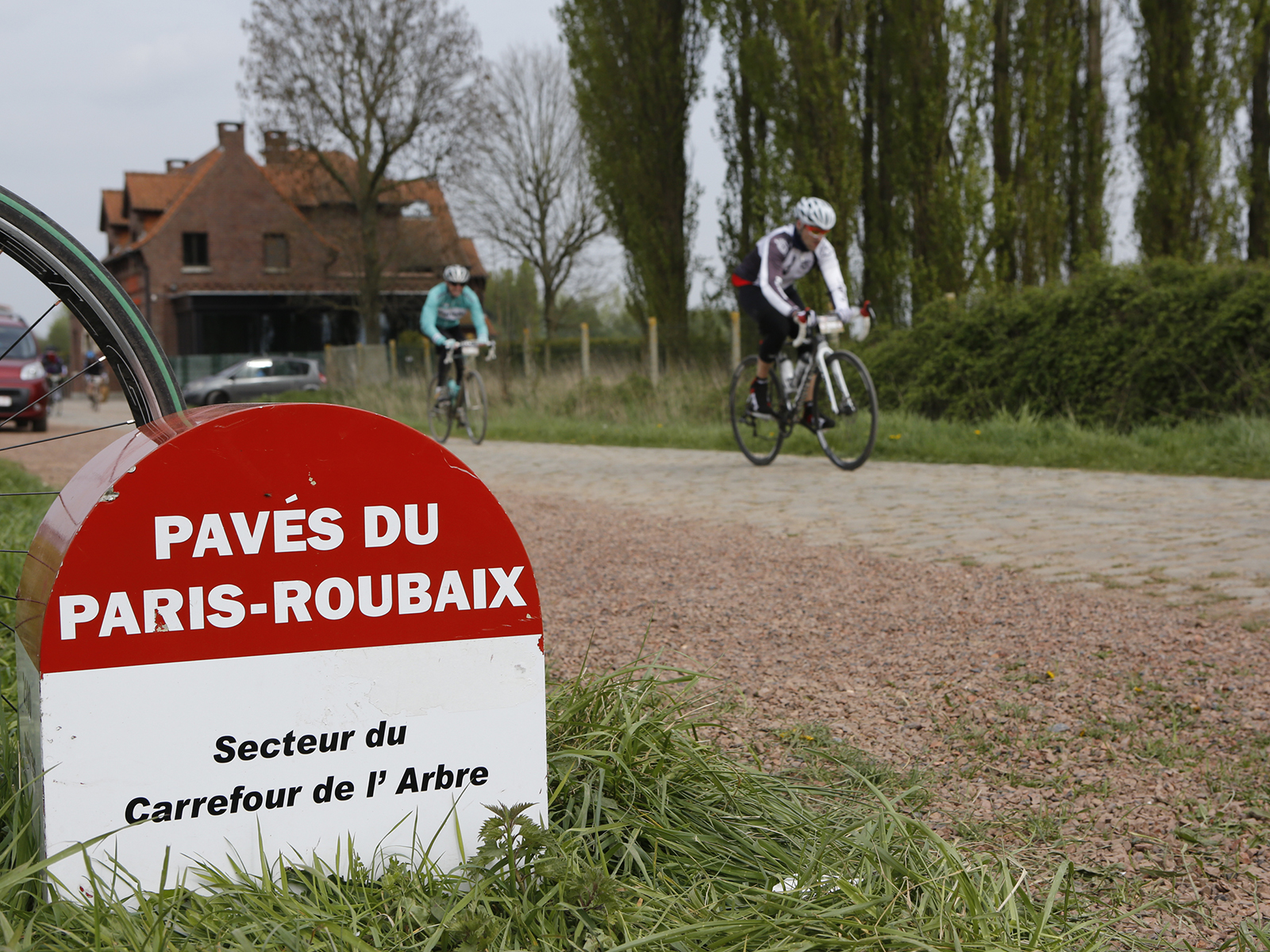 Riders on the Storme (presentazione ParigiRoubaix 2016) di Simone