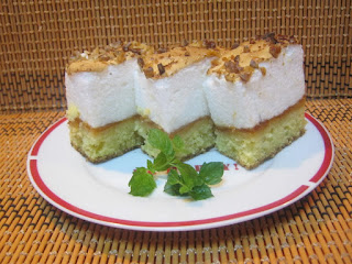 Prajitura cu gem de caise si bezea