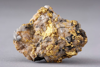 oxided quartz in gold