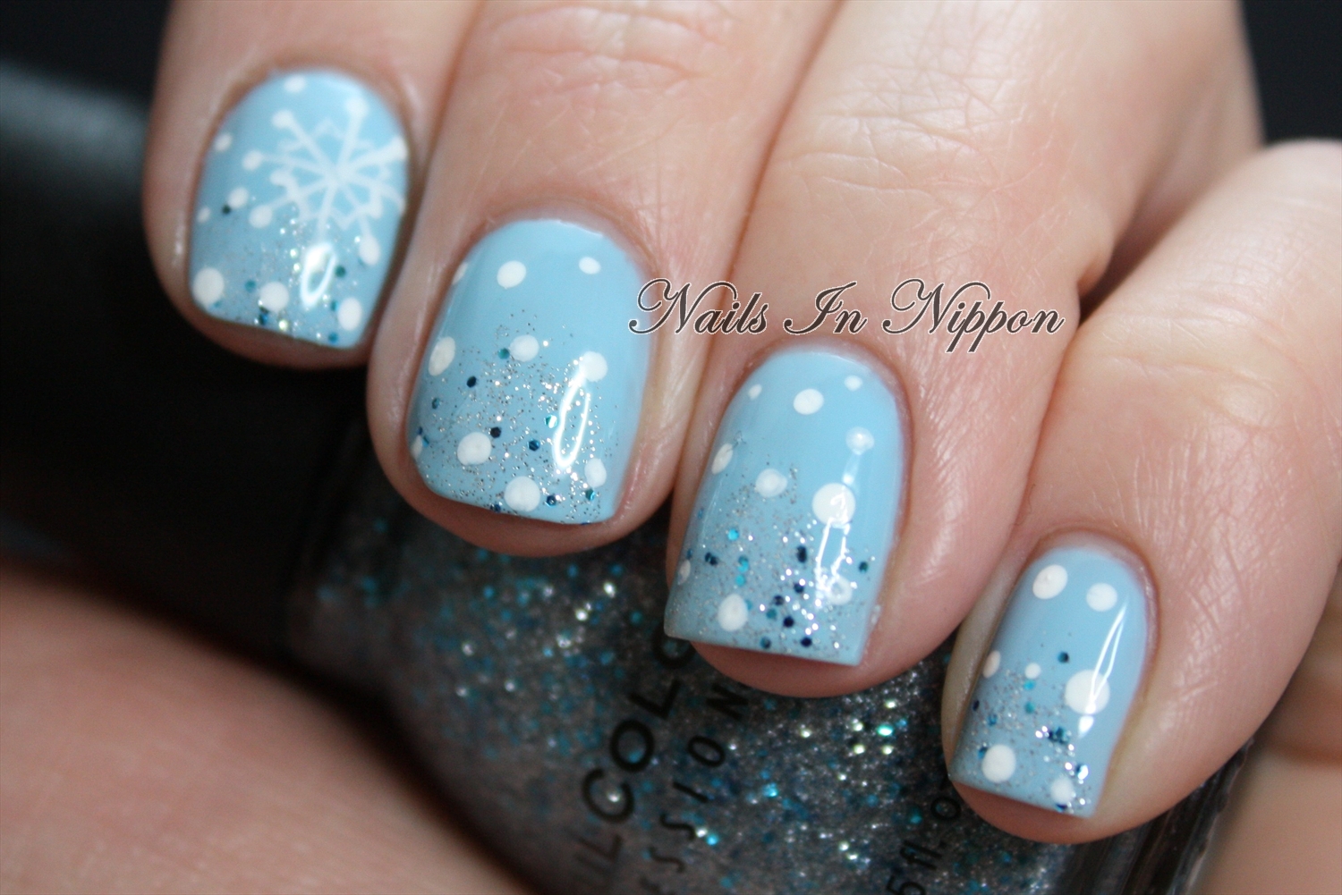 Nails In Nippon: Snowflakes