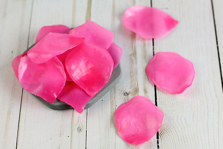 Everything's Coming up Roses: How to Make DIY Rose Petal Bath