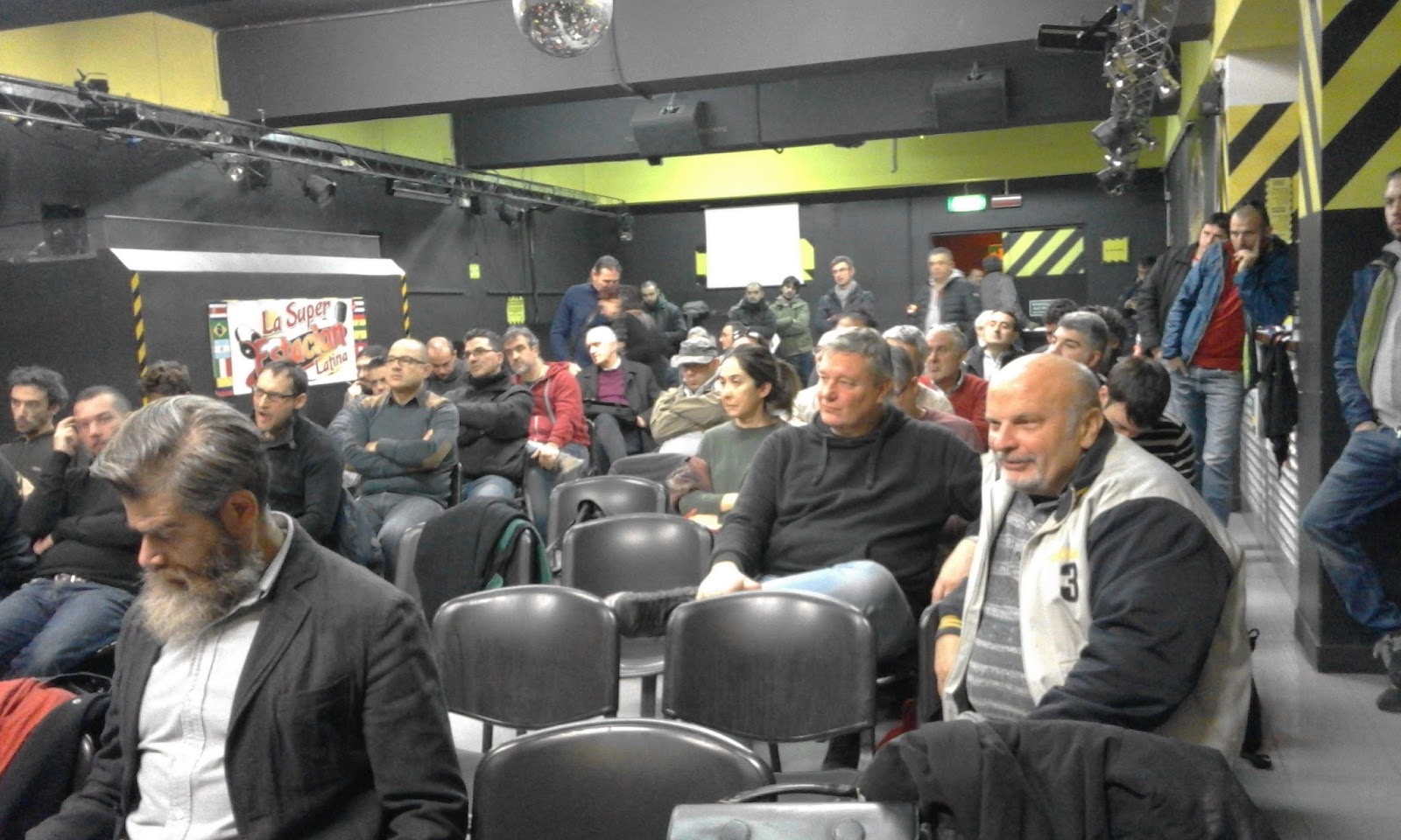 Il Foglio Bianco ASSEMBLEA DEI METALMECCANICI A FIRENZE