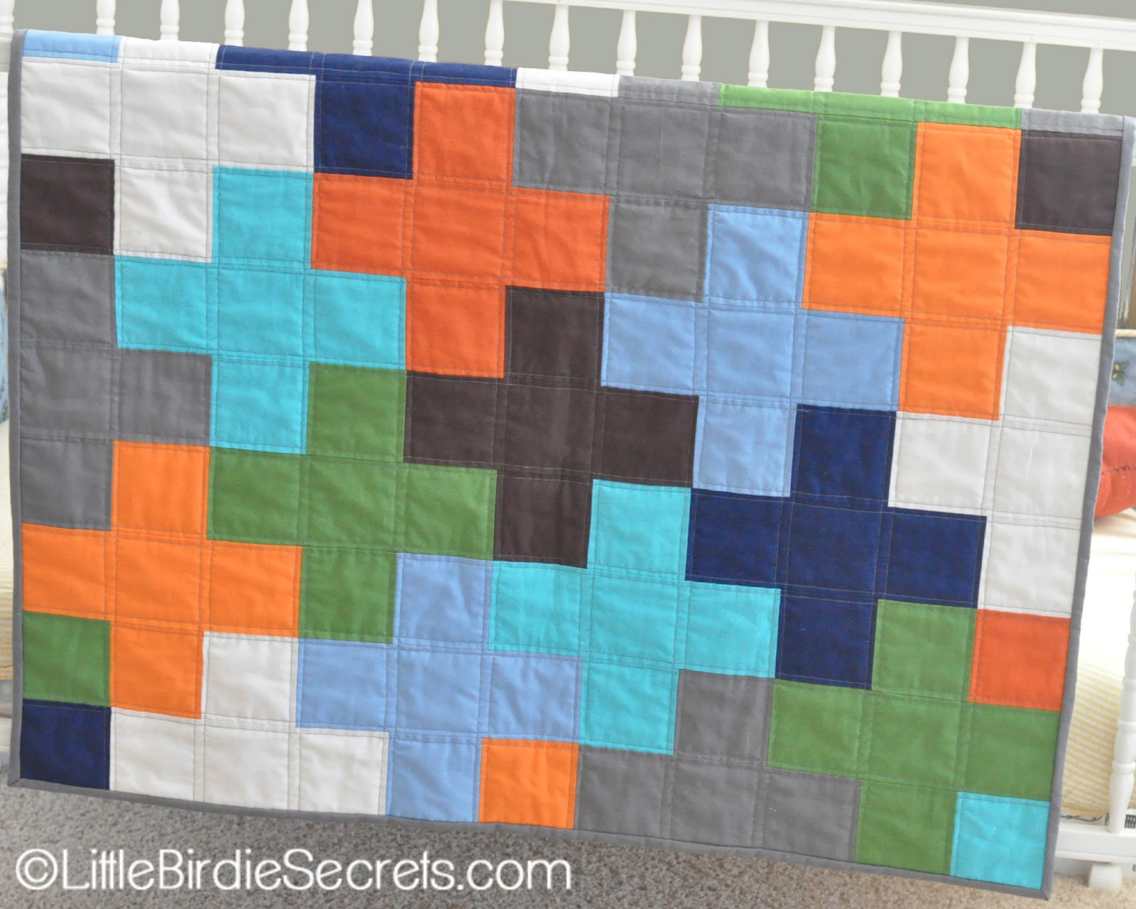 free plus quilt pattern & tutorial Little Birdie Secrets