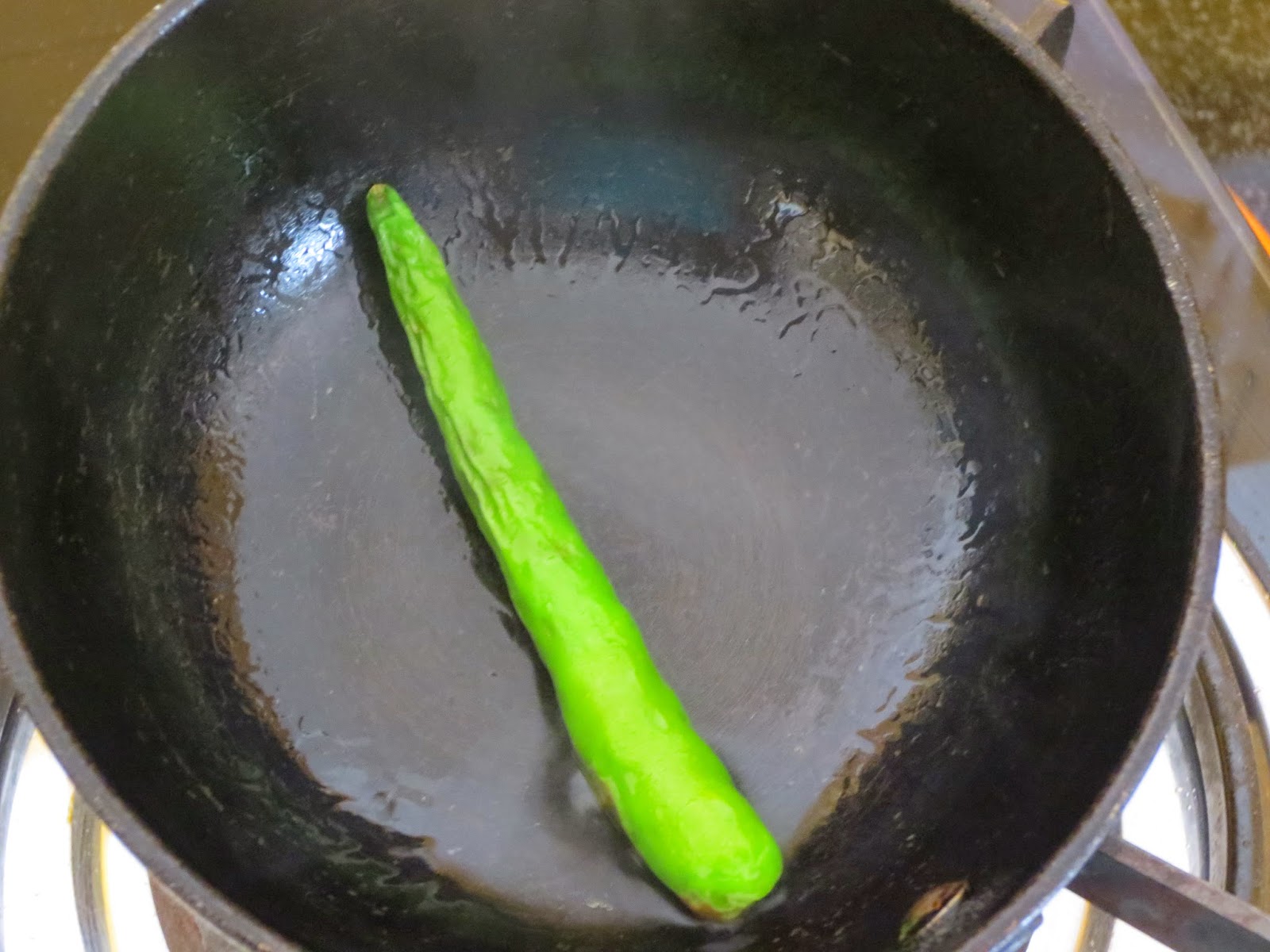 Harive soppu sasive / Amaranthus in mustard curry ~ Enjoy cooking