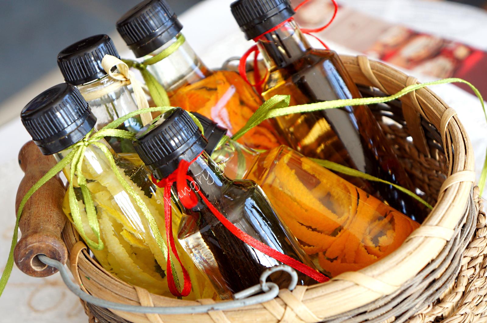 Kitchen Stories Flavored ExtractsDIY