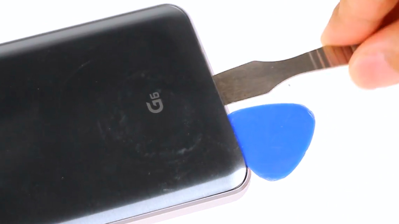 Cara Membuka Casing Belakang dan Mengganti Baterai LG G6 